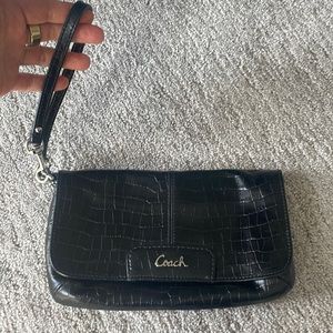 Black leather coach wristlet (like new)